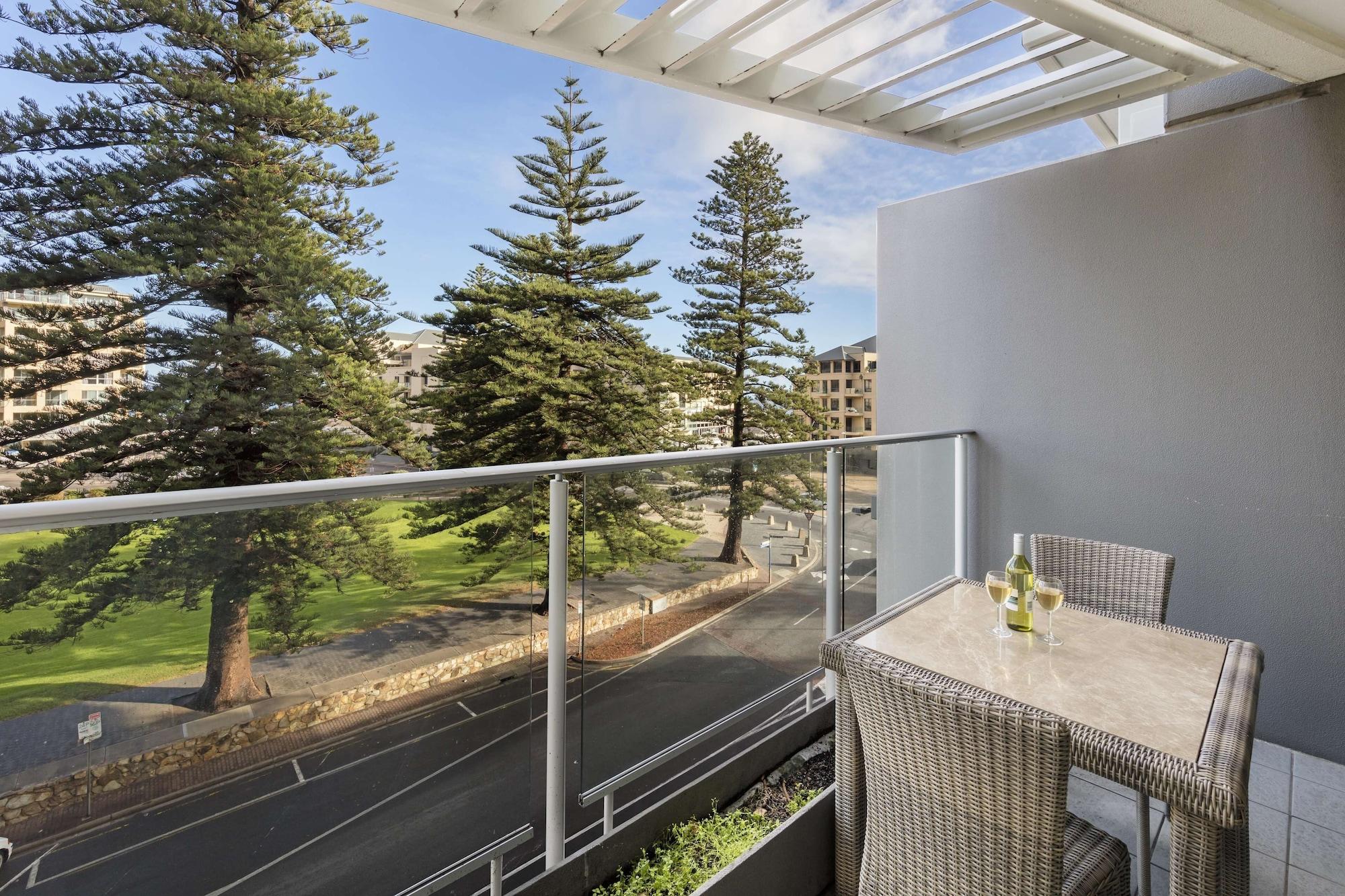Oaks Glenelg Liberty Suites Adelaide Buitenkant foto