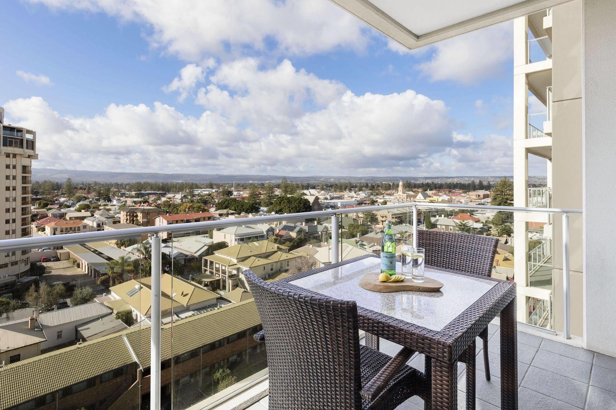 Oaks Glenelg Liberty Suites Adelaide Buitenkant foto